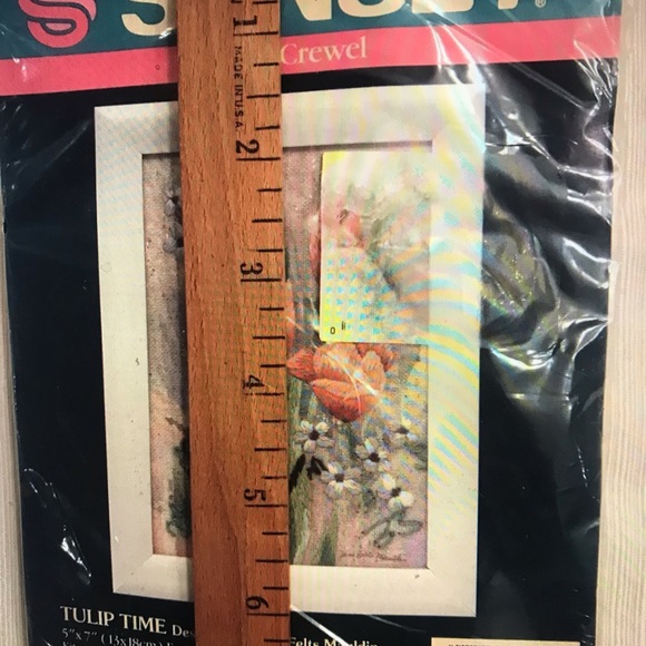 Sunset Gallery Crewel 16017 Tulip Time Kit New 5 x 7 " - Picture 4 of 6